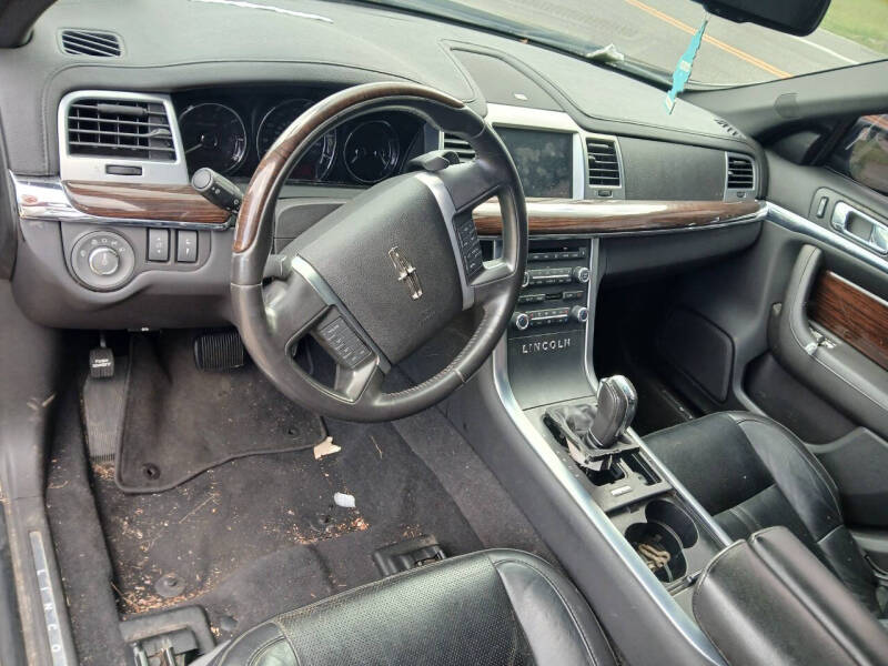 2011 Lincoln MKS