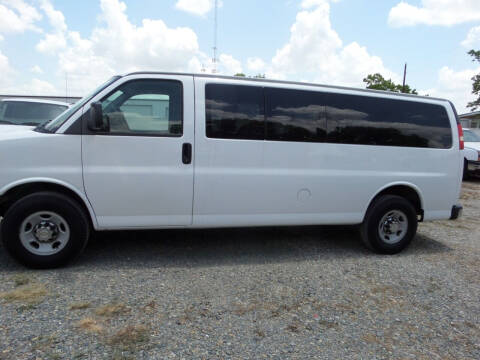 2013 Chevrolet Express Passenger for sale at AUTO FLEET REMARKETING, INC. in Van Alstyne TX