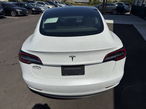 2019 Tesla Model 3 Standard Range Plus