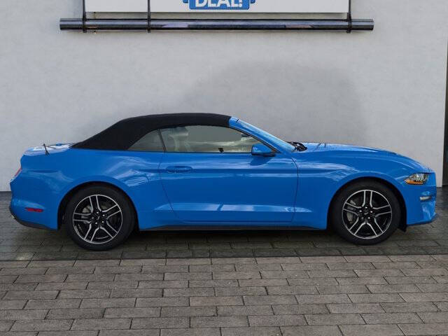 2022 Ford Mustang EcoBoost