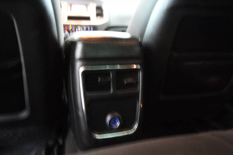 2013 Dodge Charger SE