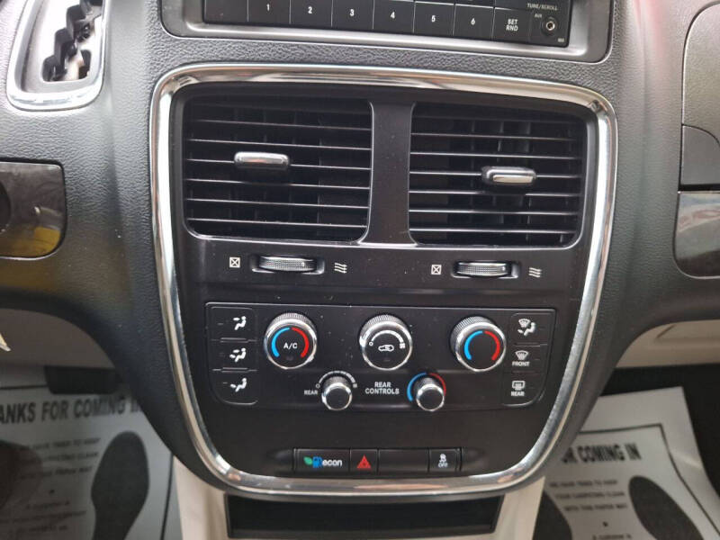 2015 Dodge Grand Caravan SXT Plus