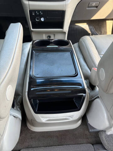 2017 Toyota Sienna XLE Premium 7-Passenger