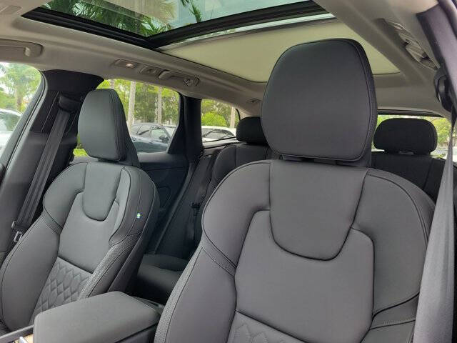 2026 Volvo XC60 B5 Core