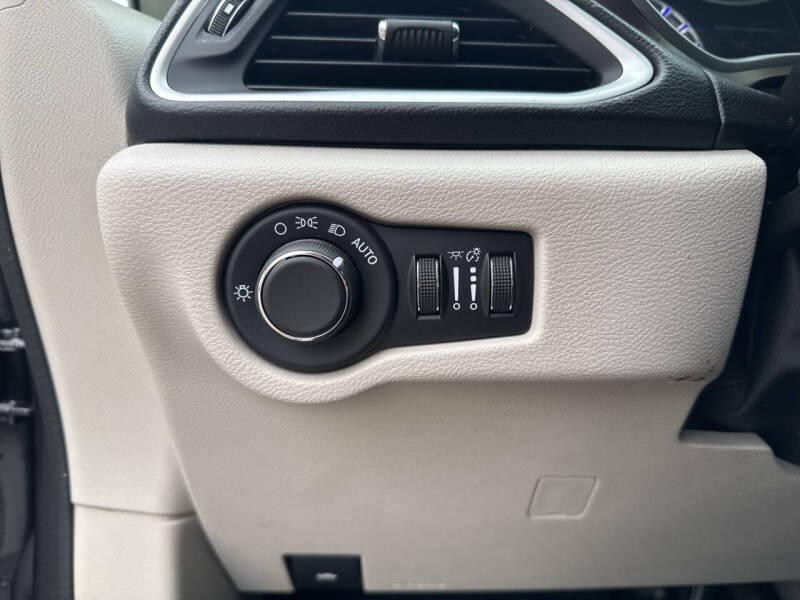 2017 Chrysler Pacifica Touring