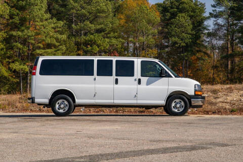 2017 Chevrolet Express LT 3500