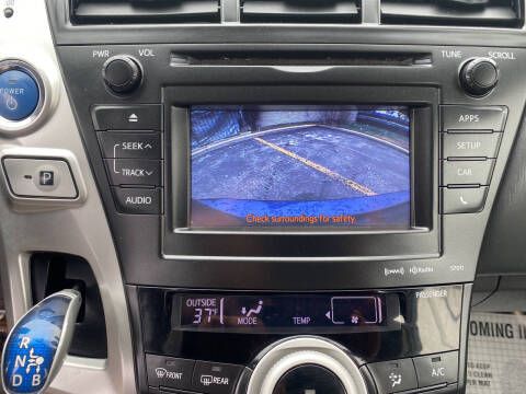 2013 Toyota Prius v Five