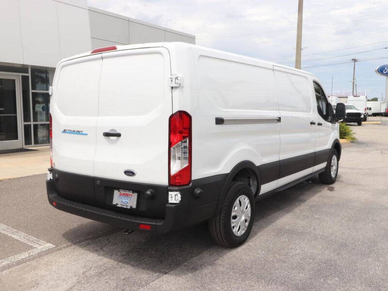 2023 Ford E-Transit