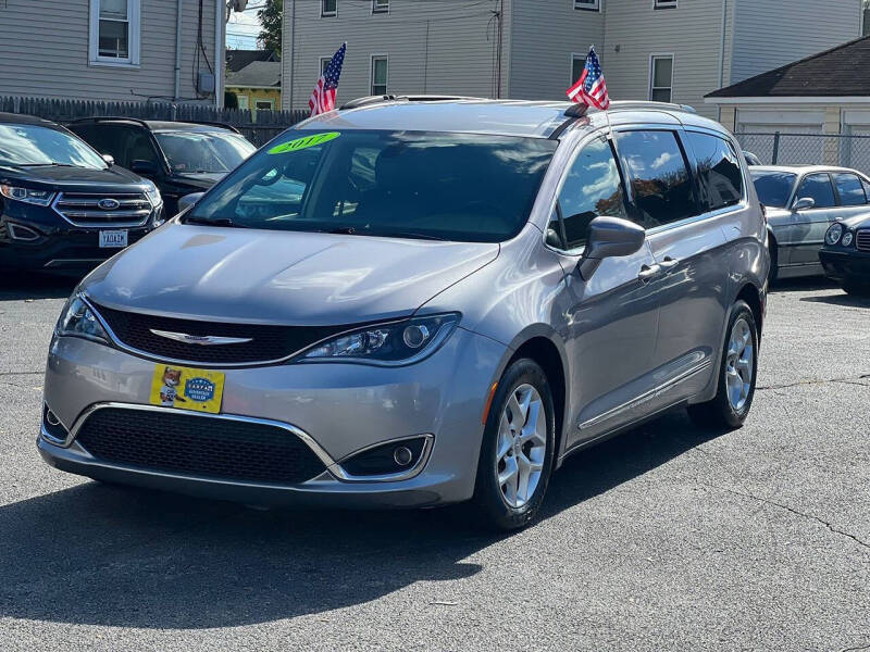 2017 Chrysler Pacifica Touring-L