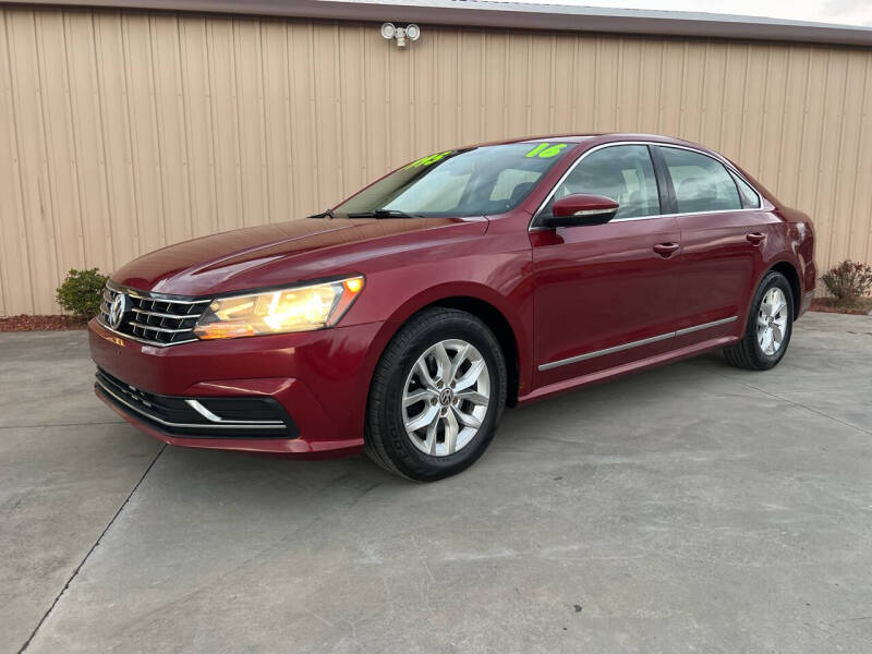 2016 Volkswagen Passat S photo 2