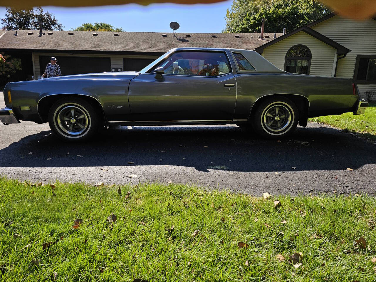 1977 Pontiac Grand Prix 9