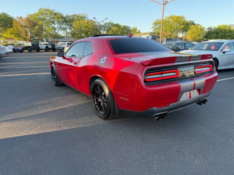 2015 Dodge Challenger SRT 392