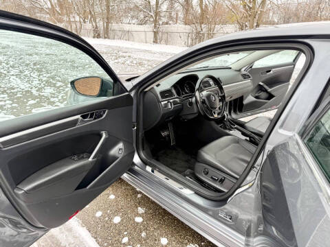 2017 Volkswagen Passat 1.8T R-Line