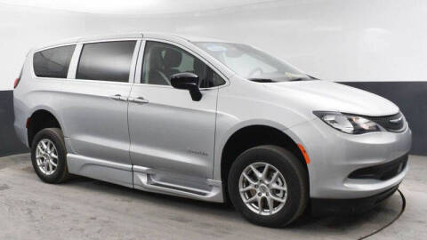 2024 Chrysler Voyager LX