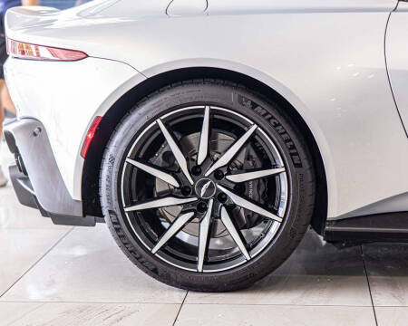 2020 Aston Martin Vantage