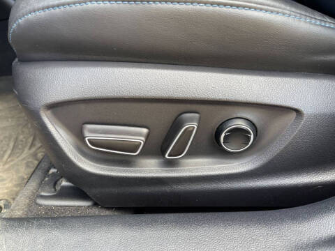 2017 Toyota Prius Four Touring