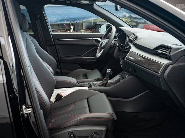 2025 Audi Q3 quattro S line Prem Plus 45 TFSI