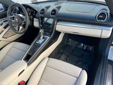 2025 Porsche 718 Cayman Style Edition