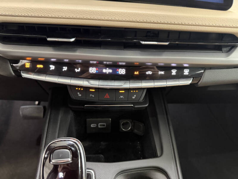 2024 Cadillac XT4 Luxury