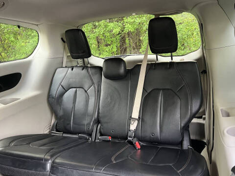 2017 Chrysler Pacifica Touring Plus
