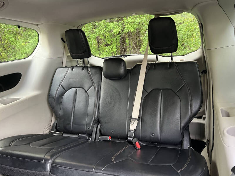 2017 Chrysler Pacifica Touring Plus