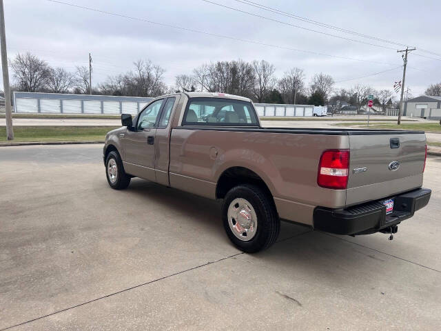 2005 Ford F-150 XL photo 4