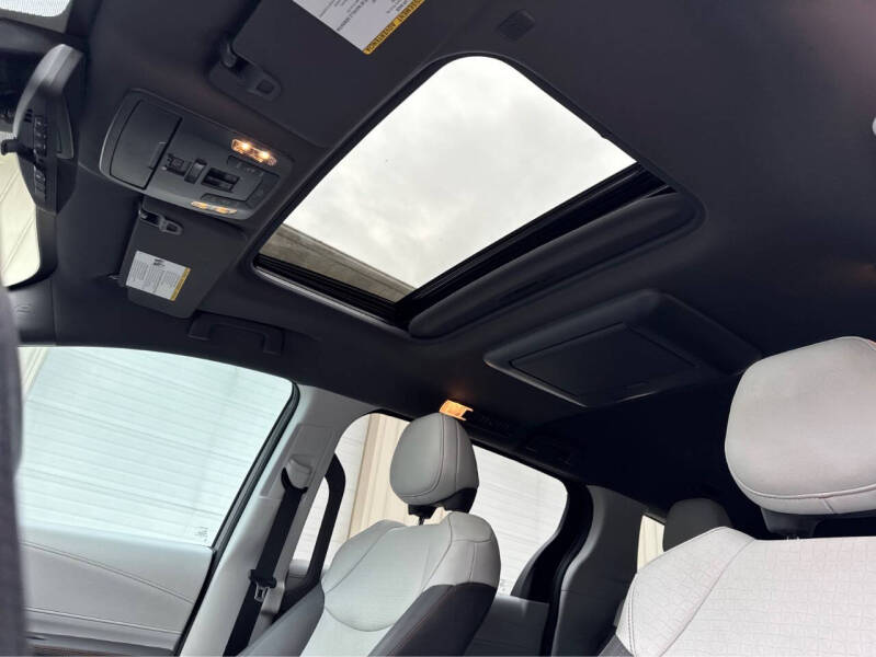 2024 Toyota Sienna XSE 7-Passenger