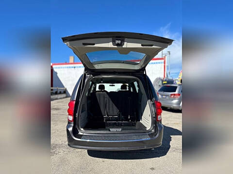 2016 Dodge Grand Caravan American Value Package