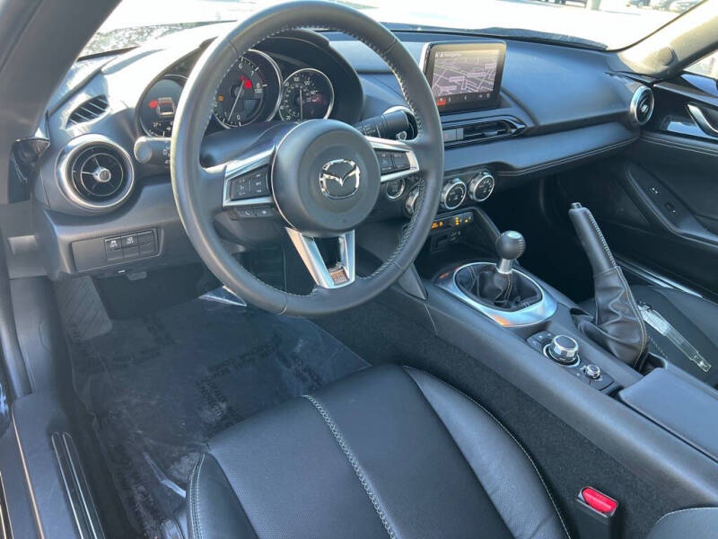 Used 2023 Mazda MX-5 Miata RF Grand Touring with VIN JM1NDAM75P0550859 for sale in Wood River, IL