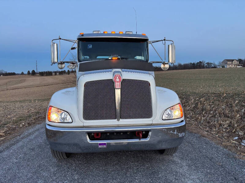 2010 Kenworth T270