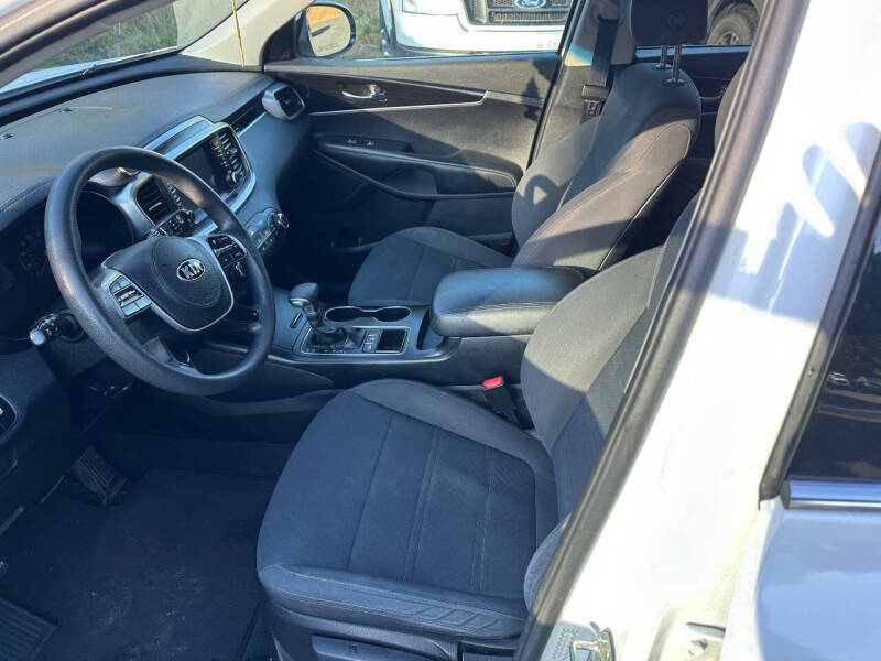 2020 Kia Sorento LX V6