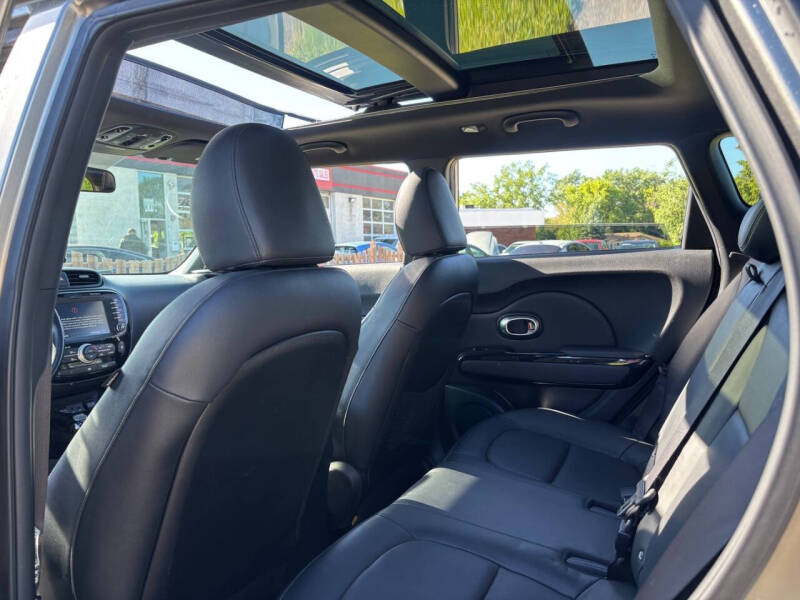 2014 Kia Soul +