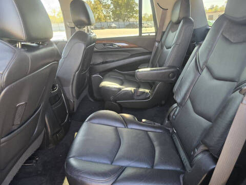 2017 Cadillac Escalade Luxury