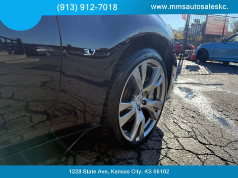 2016 Infiniti Q70 3.7