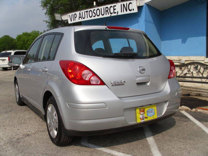 2010 Nissan Versa 1.8 S