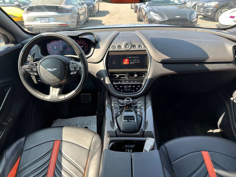 2023 Aston Martin DBX 707