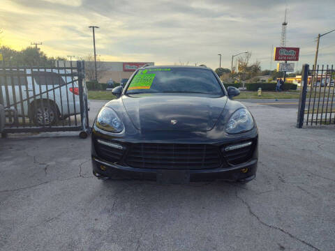 2014 Porsche Cayenne GTS