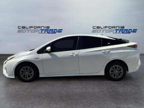2016 Toyota Prius Two