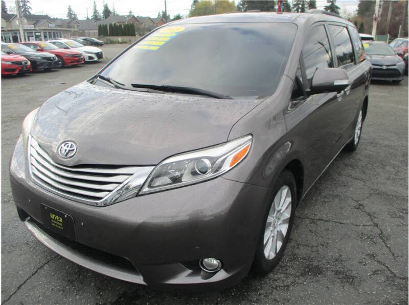 2015 Toyota Sienna Limited Premium 7-Passenger