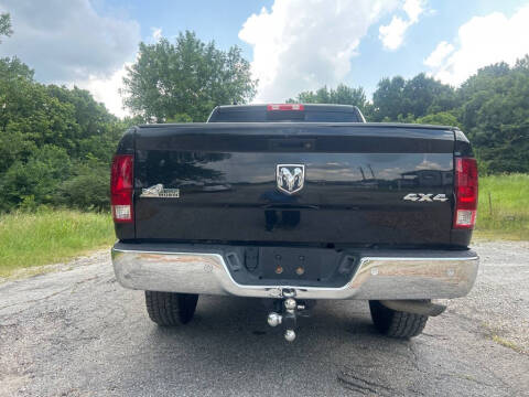 2016 RAM 1500 SLT