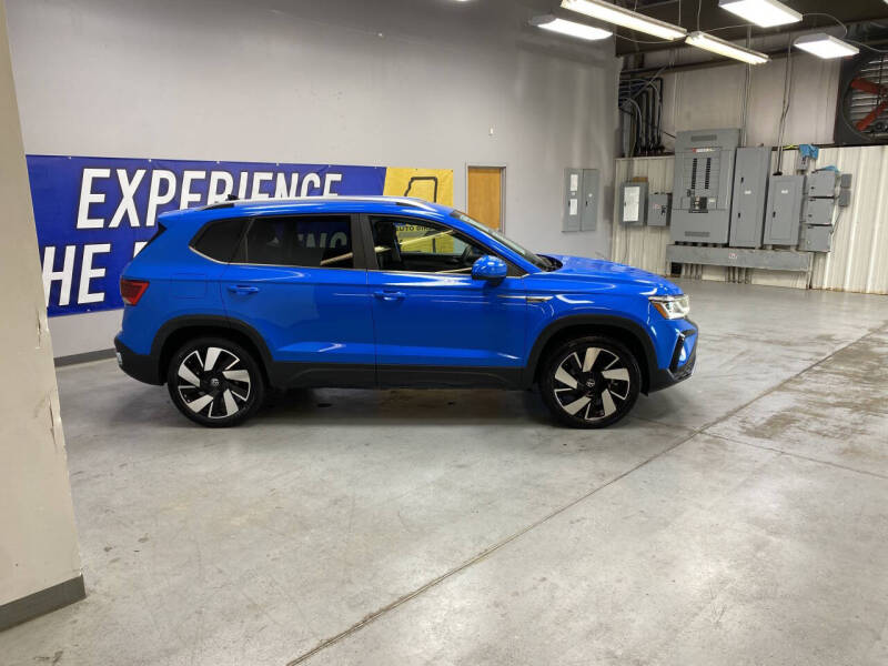 2024 Volkswagen Taos SEL 4Motion