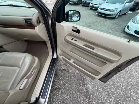 2005 Ford Freestar SEL