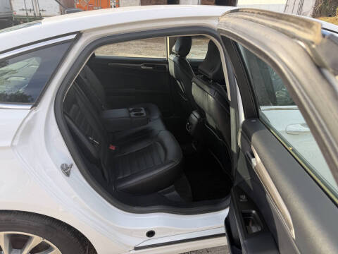 2017 Ford Fusion Hybrid SE