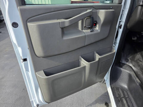 2023 GMC Savana 2500