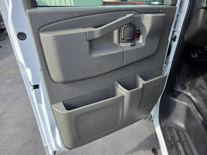 2023 GMC Savana 2500