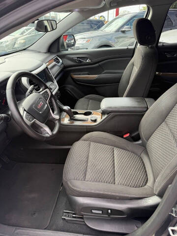 2019 GMC Acadia SLE-2