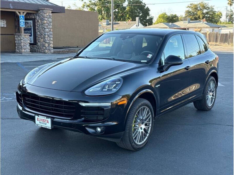 2017 Porsche Cayenne S E-Hybrid Platinum Edition