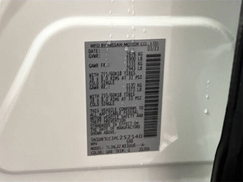 2023 Nissan Pathfinder SL