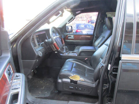 2011 Lincoln Navigator L