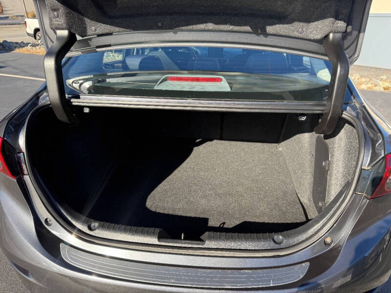 2016 Mazda MAZDA3 i Sport